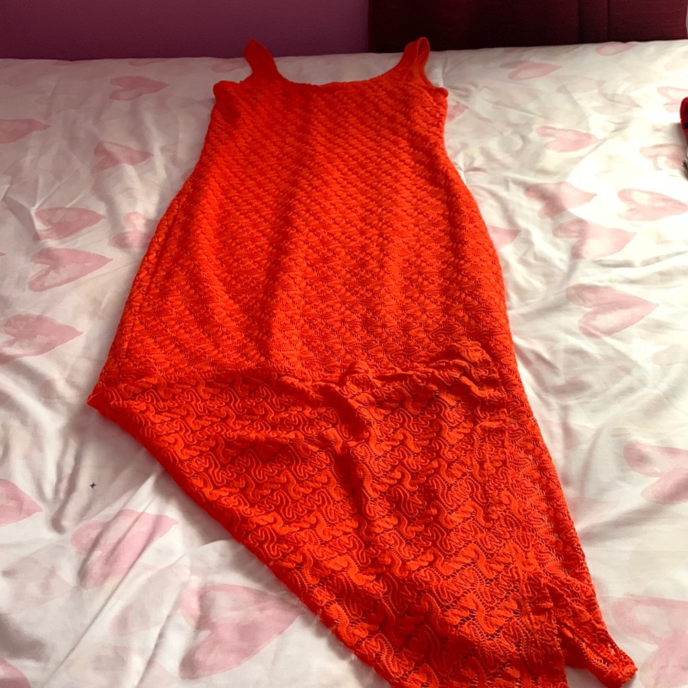 Selling this cute dress! Perfect for summer weather
